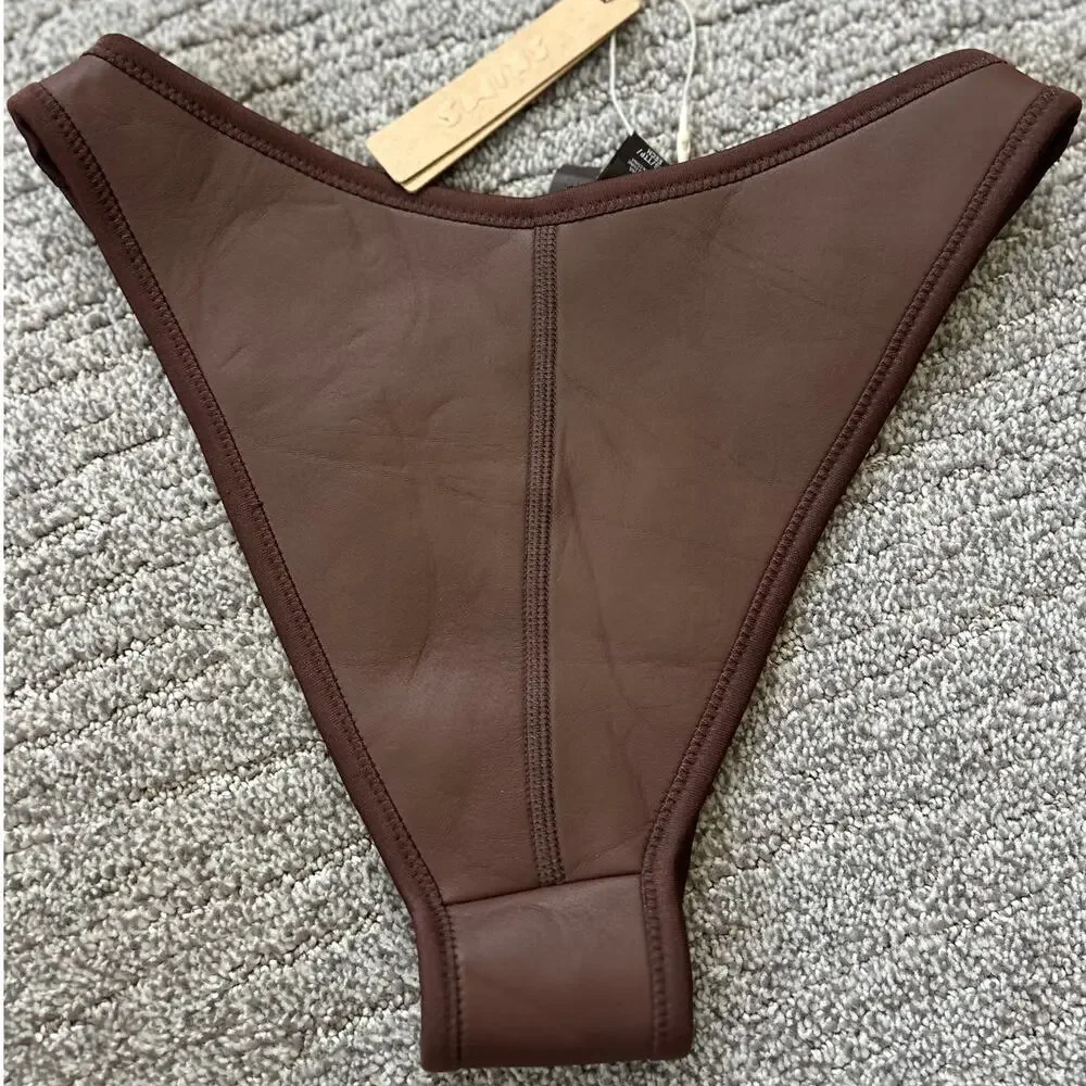 NWT SKIMS Rubberized Scuba Swim Tanga Bikini Bottom in COCOA Size XXS